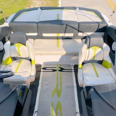 2014 Four Winns sundowner 215 rs series