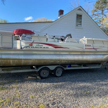 2005 Sun Tracker partybarge