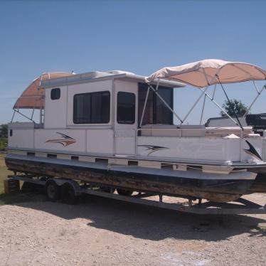 2002 Sun Tracker 32 foot partycruiser