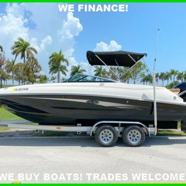 2015 Sea Ray 240 sundeck outboard