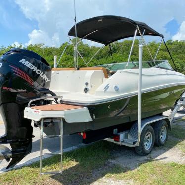 2015 Sea Ray 240 sundeck outboard