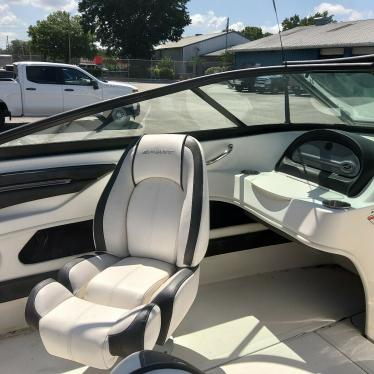 2012 Sea Ray 205 sport