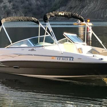 2006 Sea Ray 200 sundeck