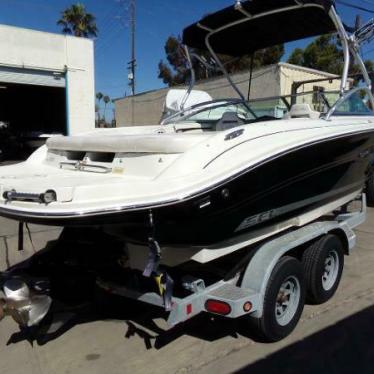 2007 Sea Ray select 220