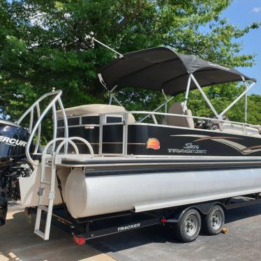 2011 Sun Tracker party barge 25 xp3 pontoon boat (regency edition