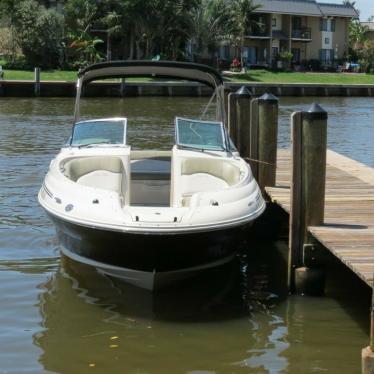 2006 Sea Ray 240 sundeck - one owner - inside stored