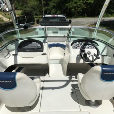 2011 Sea Ray 205 sport