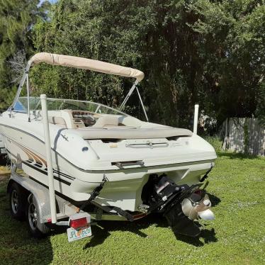 1997 Sea Ray 230 signature