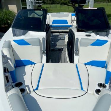 2019 Malibu wakesetter 23 lsv