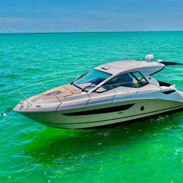 2017 Sea Ray 350 sundancer sport coupe