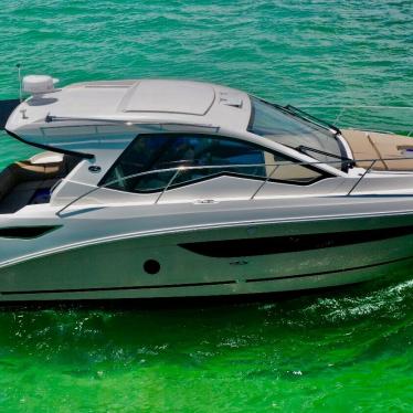 2017 Sea Ray 350 sundancer sport coupe