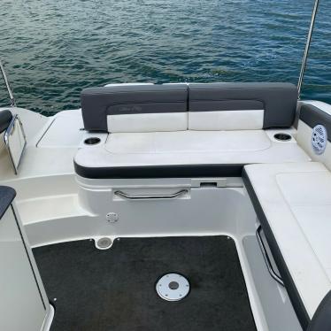 2011 Sea Ray 350 magnum