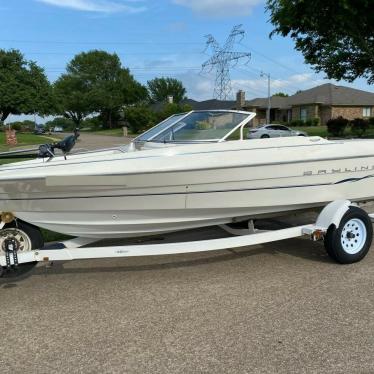 2001 Bayliner capri