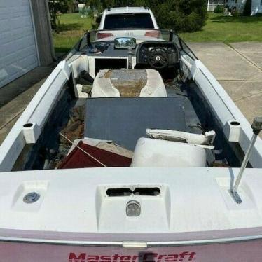 1988 Mastercraft prostar 190