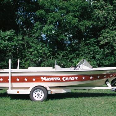 1977 Mastercraft ford 351 v8