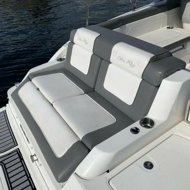 2011 Sea Ray 260 sundeck