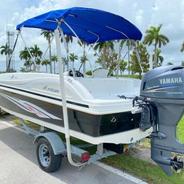 2011 Hurricane sundeck sport 188