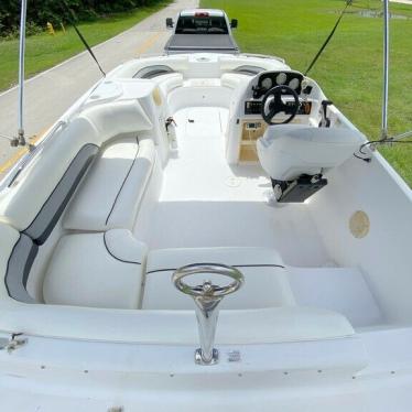 2011 Hurricane sundeck sport 188