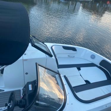 2019 Bayliner vr6