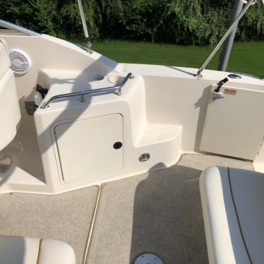 2001 Sea Ray 240 sundancer