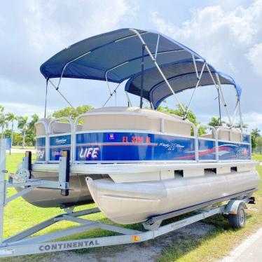 2016 Sun Tracker party barge 18 dlx signature series