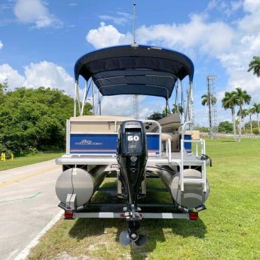 2016 Sun Tracker party barge 18 dlx signature series