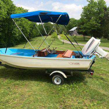 1960 Boston Whaler open boat