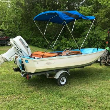 1960 Boston Whaler open boat