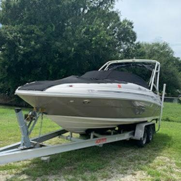 2006 Sea Ray sundeck 220