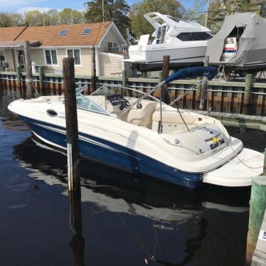 2008 Sea Ray sea deck 240