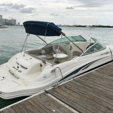 2004 Sea Ray sundeck 220