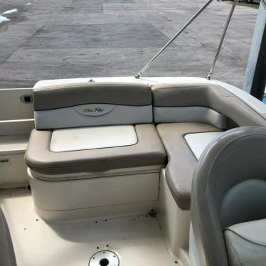 2004 Sea Ray sundeck 220