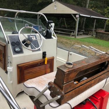 1986 Boston Whaler f 70 four stroke