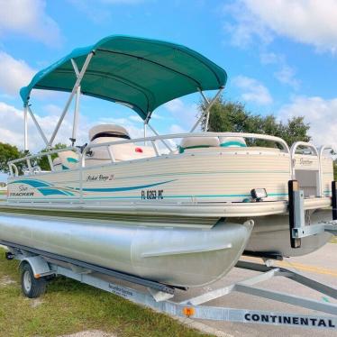 2010 Sun Tracker fishin barge 21