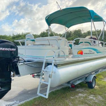 2010 Sun Tracker fishin barge 21