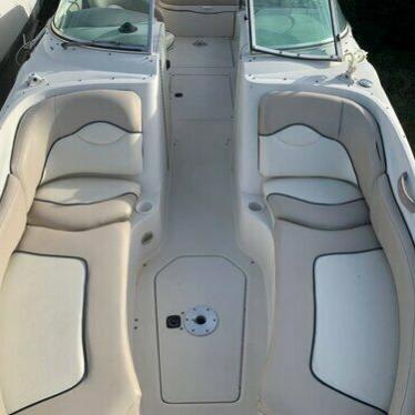 2003 Sea Ray sundeck 240