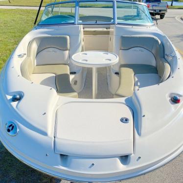 2005 Sea Ray 200 sundeck