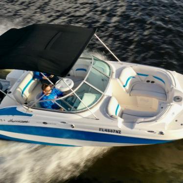 2009 Hurricane 2000 sundeck