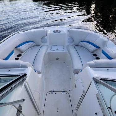 2009 Hurricane 2000 sundeck