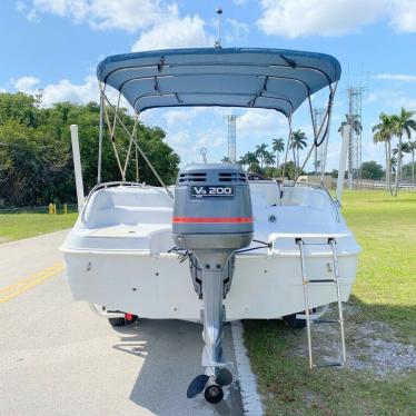 2000 Hurricane fundeck 232