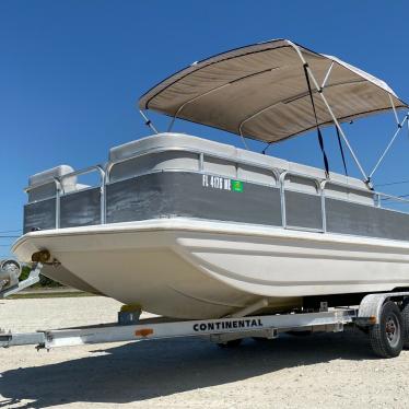 2003 Hurricane 196 fundeck