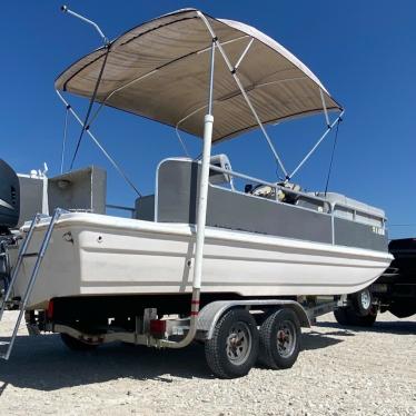 2003 Hurricane 196 fundeck