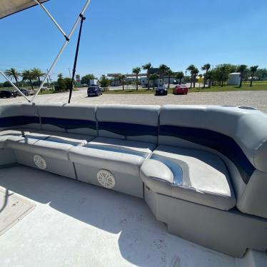 2003 Hurricane 196 fundeck