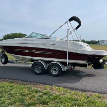 2007 Sea Ray 220 sundeck