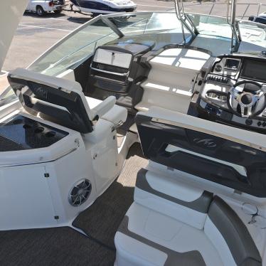 2014 Monterey 320 sport yacht axius