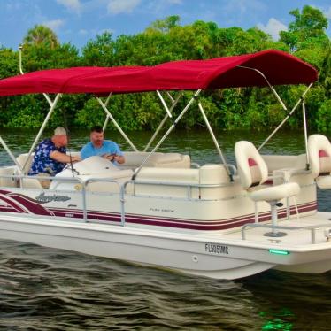 2003 Hurricane 226r fundeck / fish package