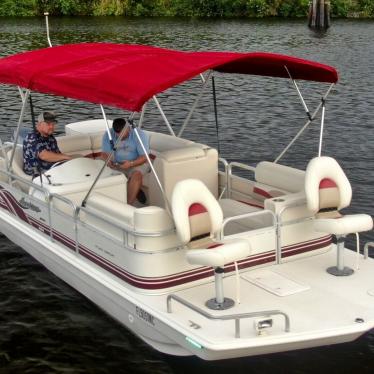 2003 Hurricane 226r fundeck / fish package