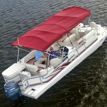 2003 Hurricane 226r fundeck / fish package