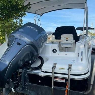 2012 Hurricane sundeck 231