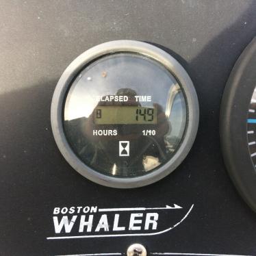 1998 Boston Whaler conquest 21